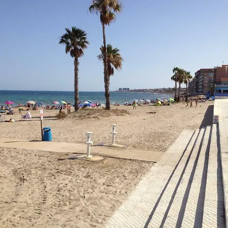 A 100m De La Playa *